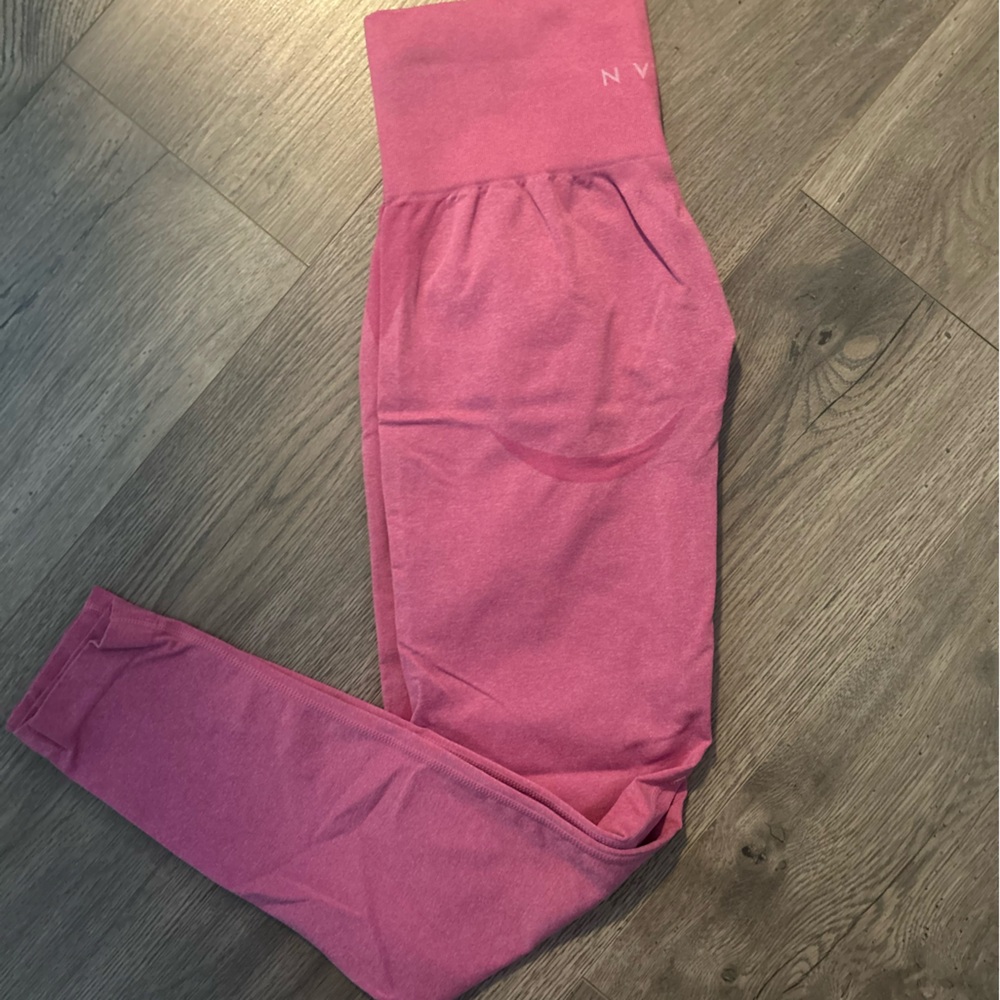 NVGTN Bubblegum pink contour leggings